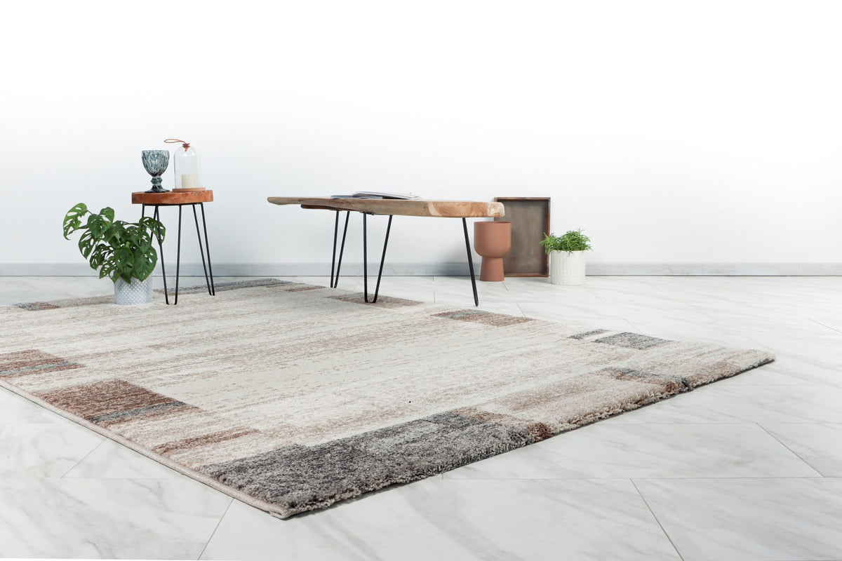Feeling 500 — Beige-zilver · Zachtpolig vloerkleed — sfeerfoto