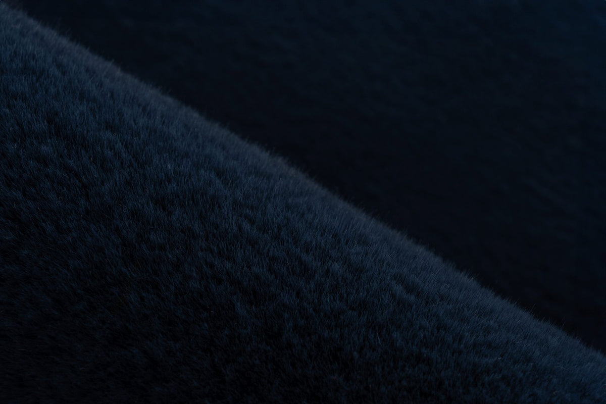Heaven 800 — Marineblauw · Hoogpolig vloerkleed