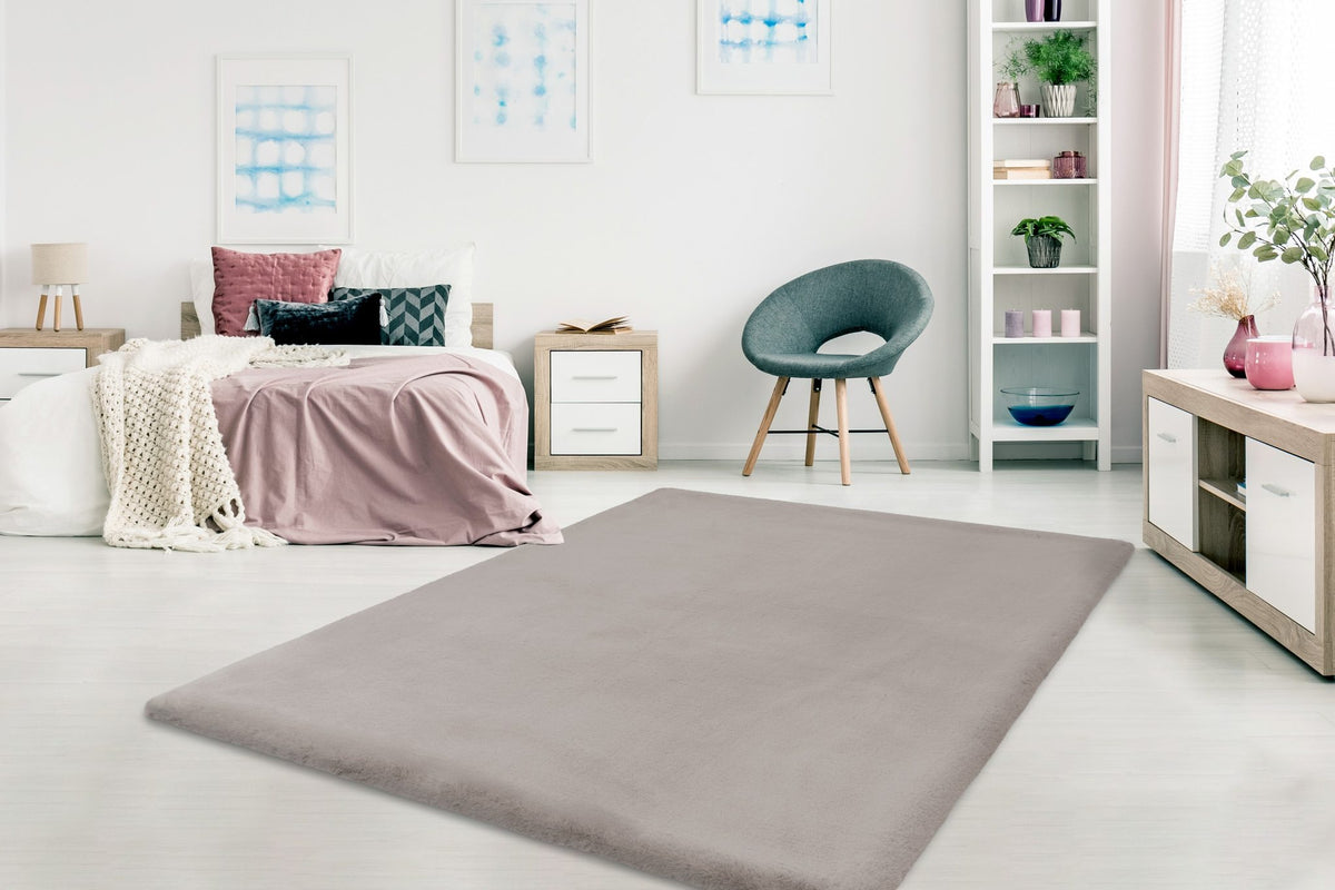 Heaven 800 — Taupe · Hoogpolig vloerkleed — sfeerfoto
