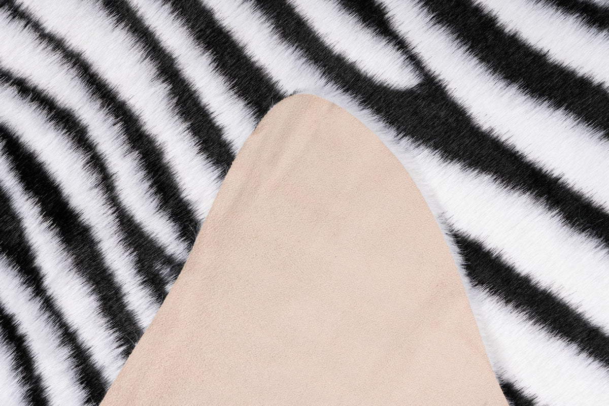 Rodeo 200 — Zebra · Zachtpolig vloerkleed