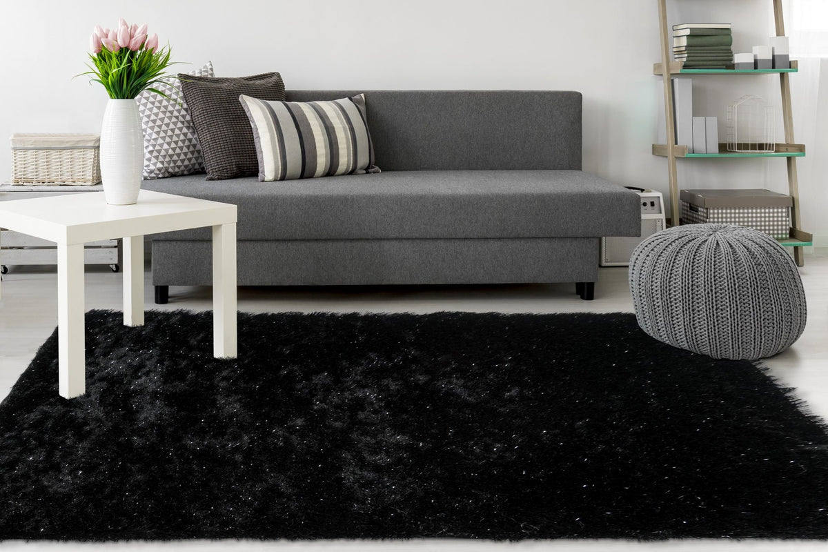 Twist 600 — Zwart · Laagpolig vloerkleed — sfeerfoto