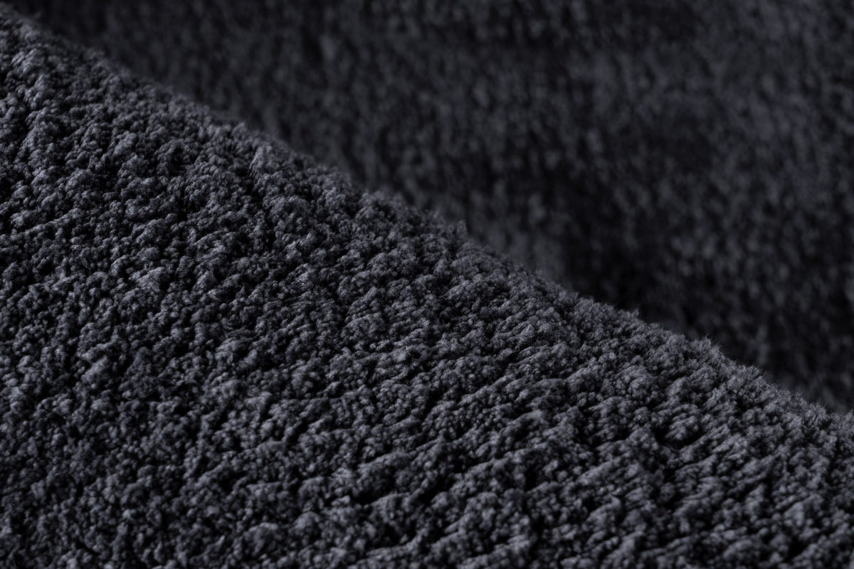 Velvet 500 — Grafiet · Hoogpolig vloerkleed
