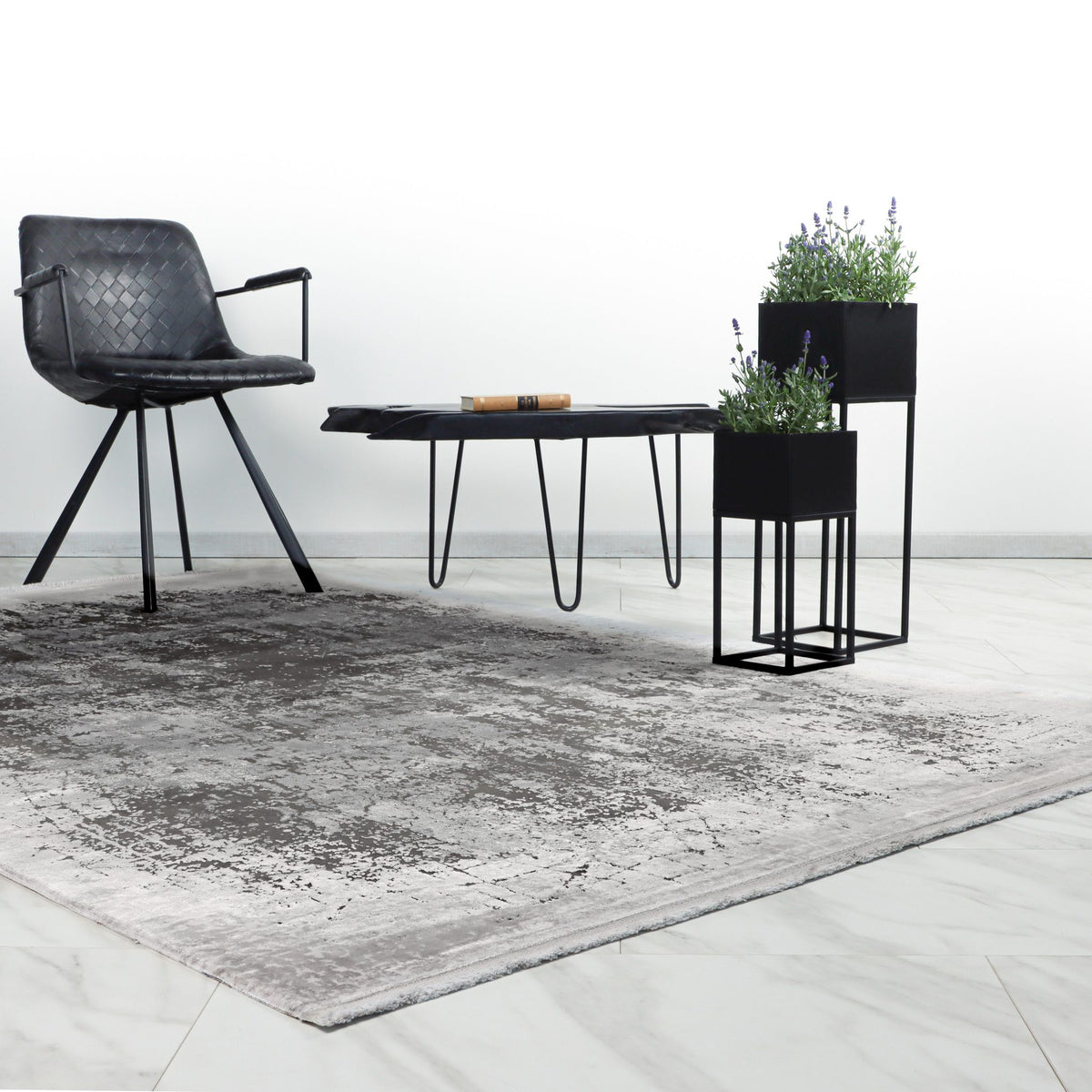 Versaille 901 — Zilver · Vloerkleed — sfeerfoto