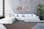Velluto 400 — Taupe · Zachtpolig vloerkleed — sfeerfoto